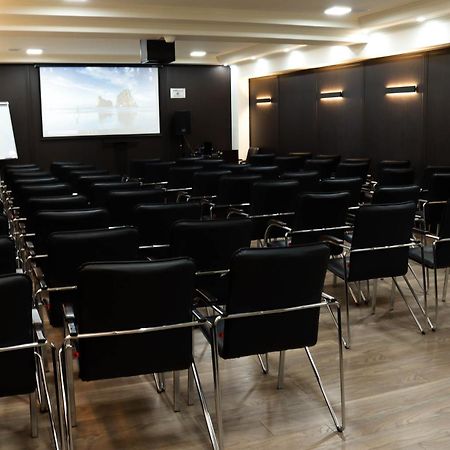 De'Mar Hotel Bishkek Ngoại thất bức ảnh