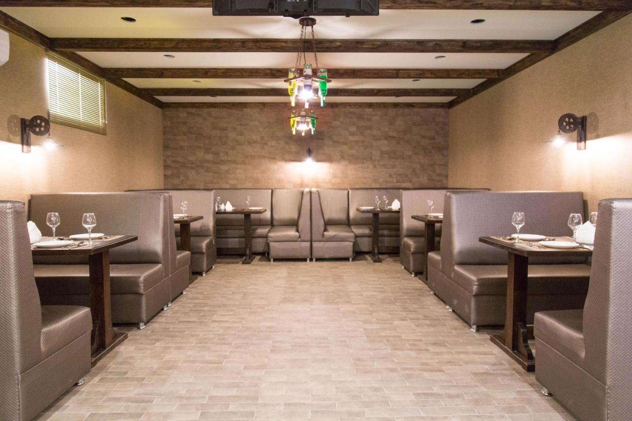 De'Mar Hotel Bishkek Ngoại thất bức ảnh